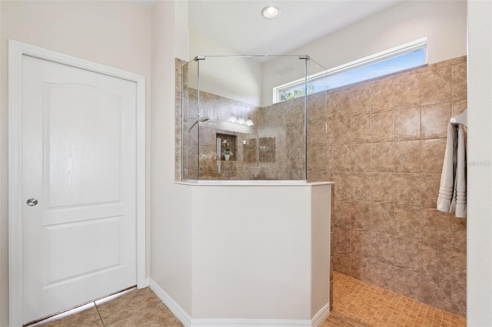 Single Family Residence at 26645 MANASSAS DR, LEESBURG, photo 24 of 68