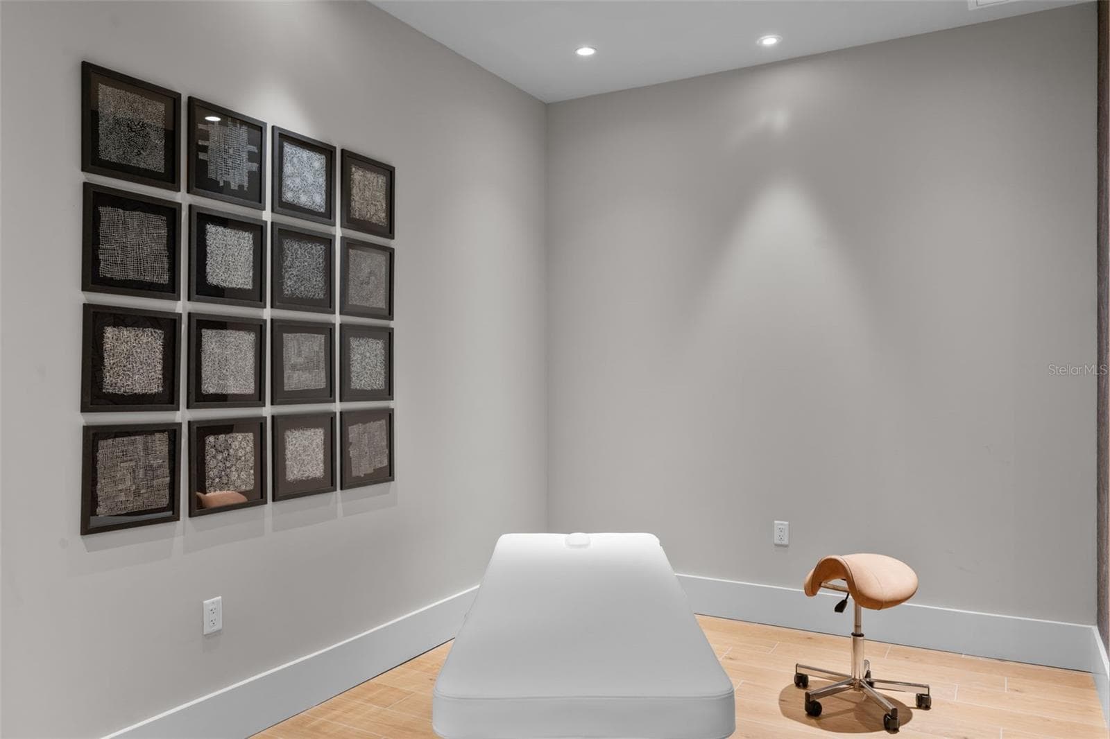 Condominium at 275 1ST AVE #3807, ST PETERSBURG, photo 23 of 36