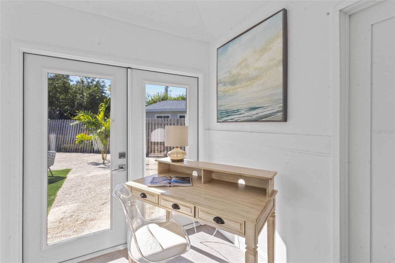 Single Family Residence at 624 SAINT JUDES DR, LONGBOAT KEY, photo 13 of 43