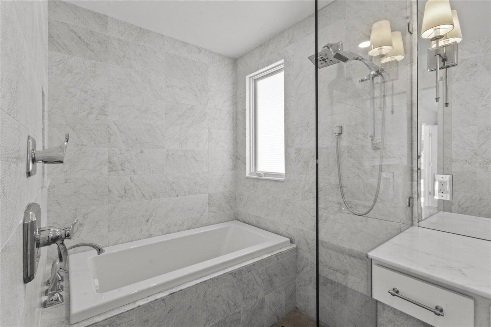Single Family Residence at 624 SAINT JUDES DR, LONGBOAT KEY, photo 19 of 43