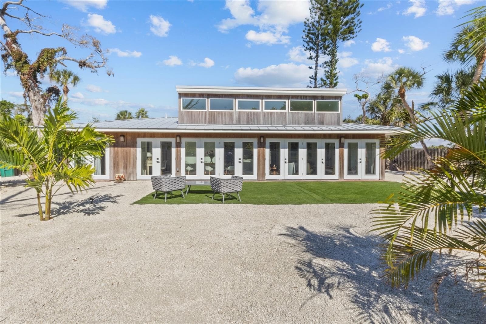 Single Family Residence at 624 SAINT JUDES DR, LONGBOAT KEY, photo 33 of 43