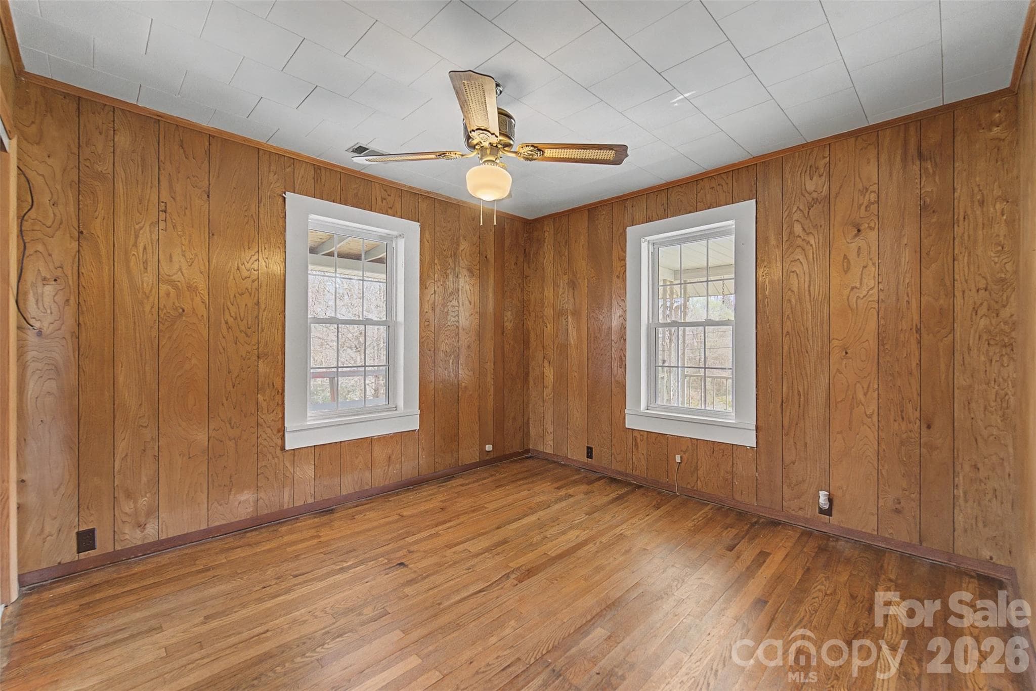 Single Family Residence at Sylva, photo 8 of 47