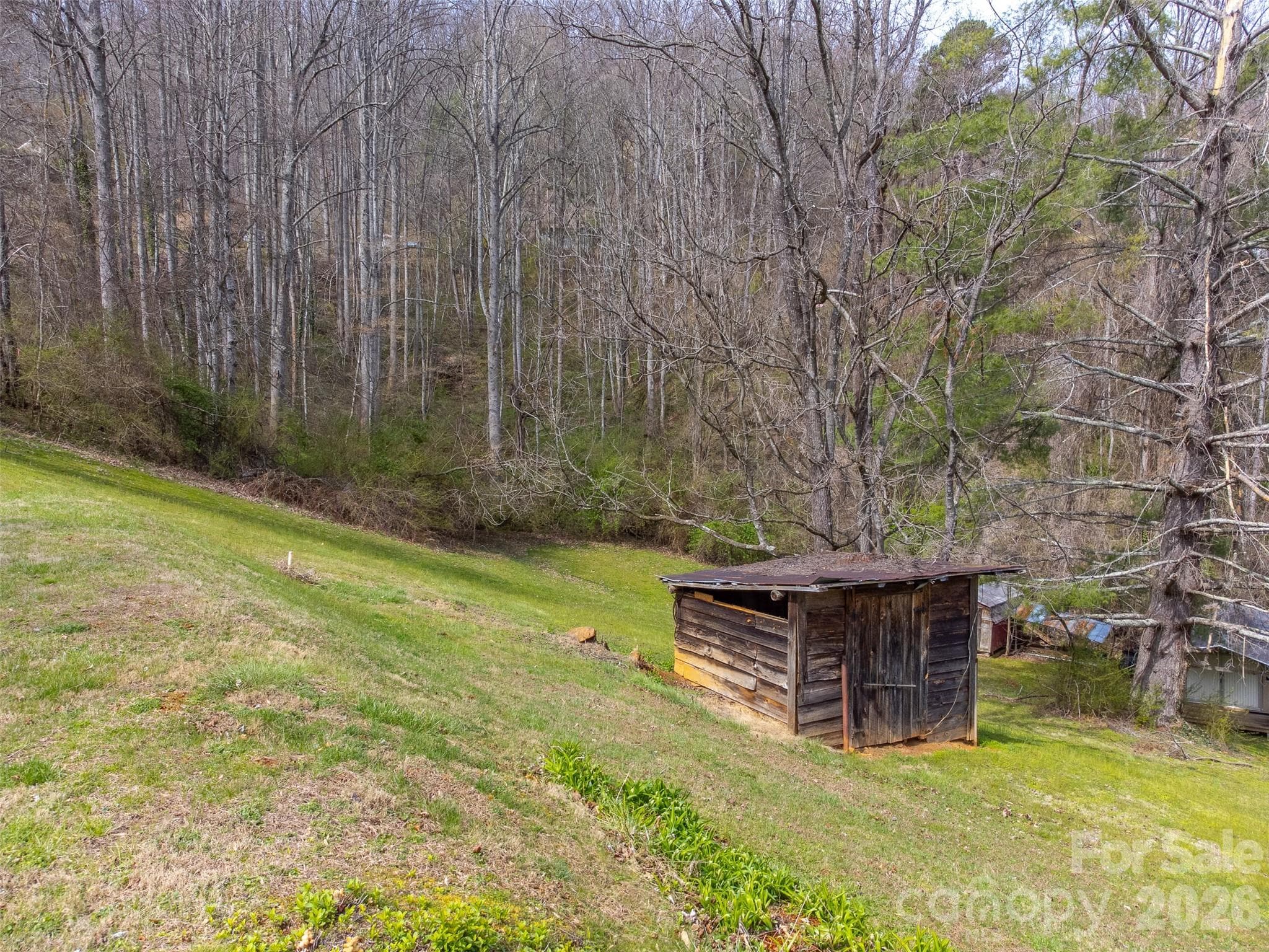 Single Family Residence at Sylva, photo 34 of 47