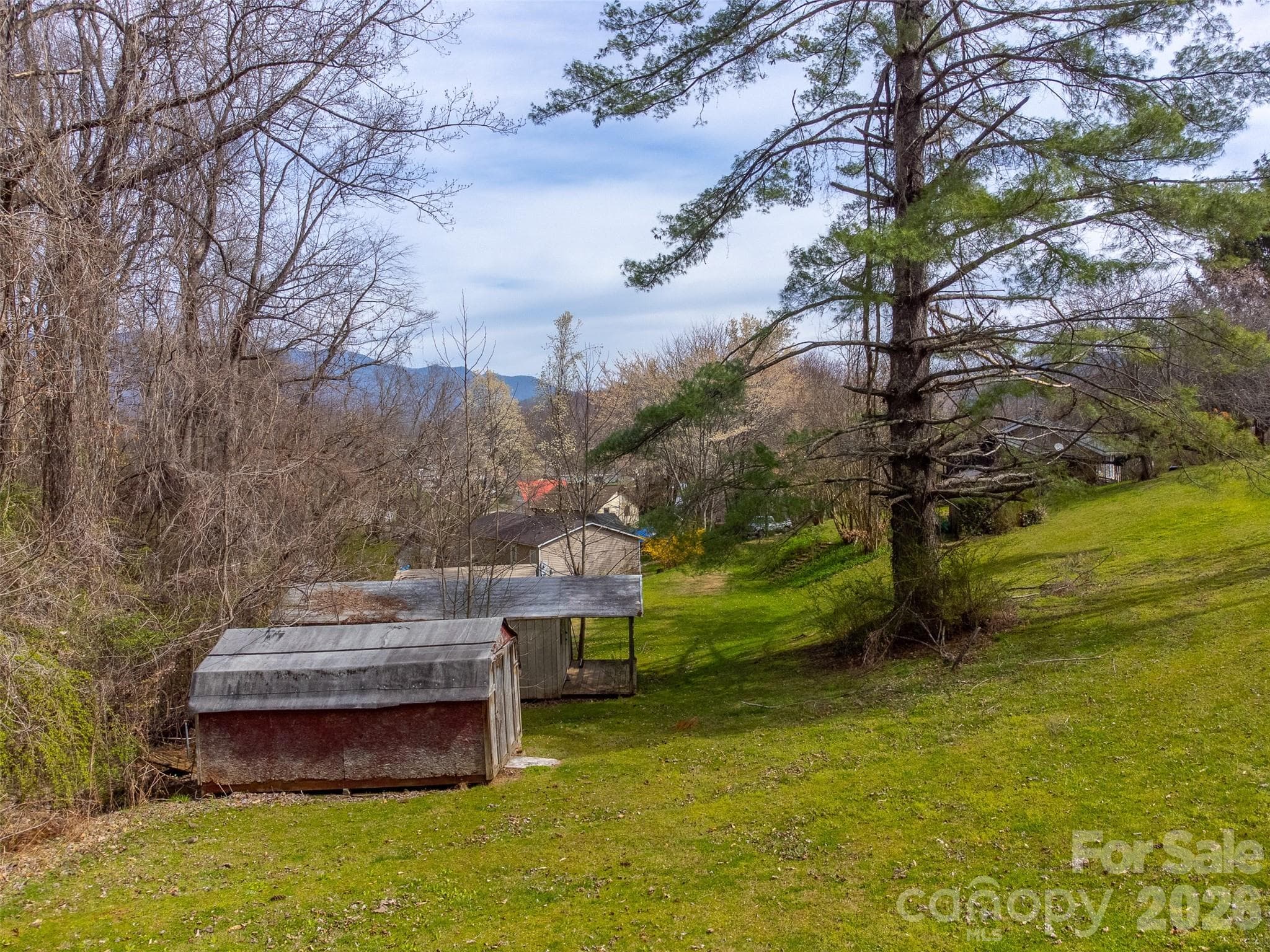 Single Family Residence at Sylva, photo 38 of 47