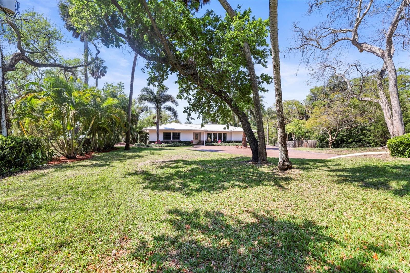 Single Family Residence at 1600 PARK ST N, ST PETERSBURG, photo 73 of 82