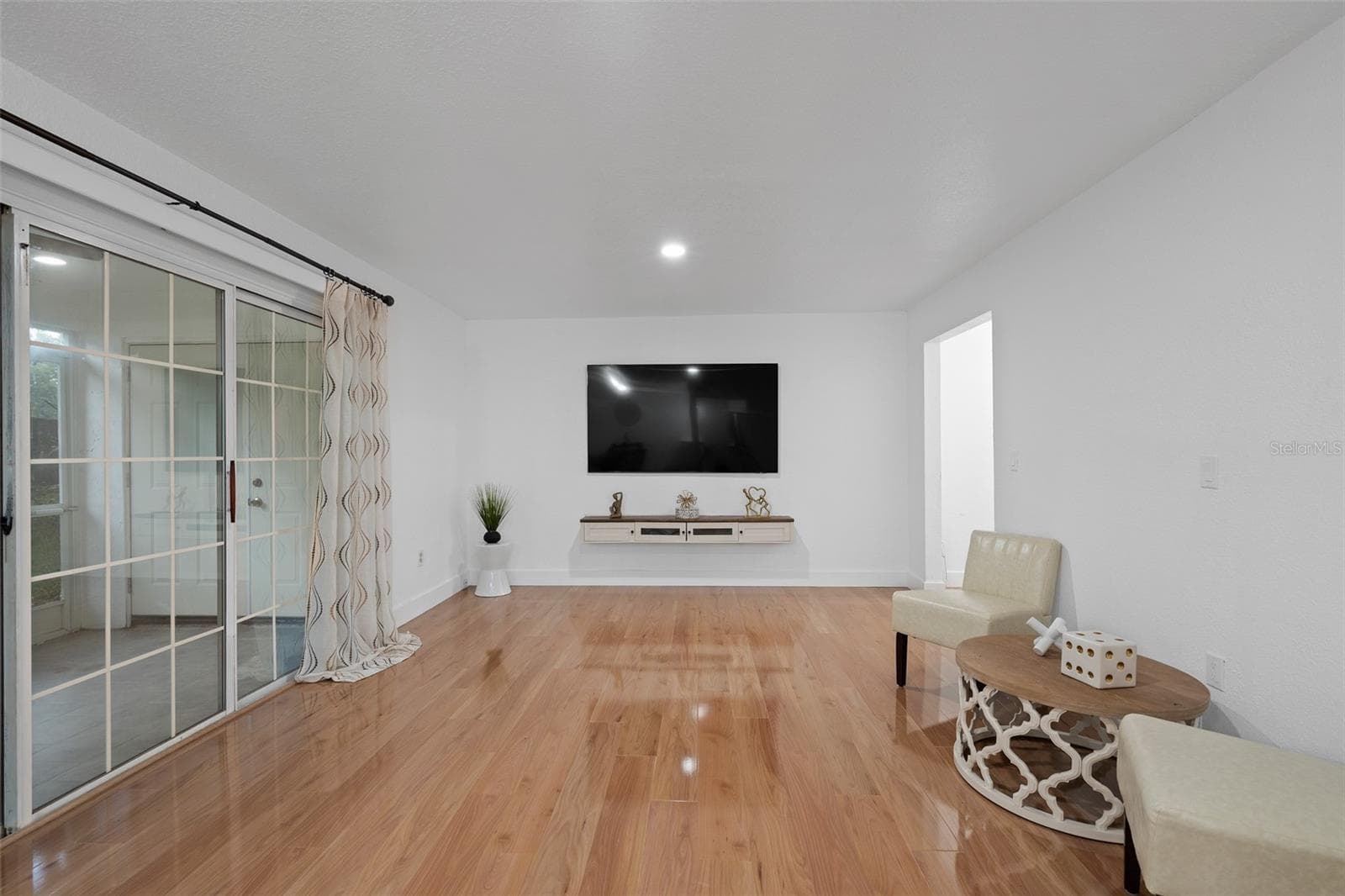 Condominium at 4190 VERSAILLES DR #4190D, ORLANDO, photo 7 of 29