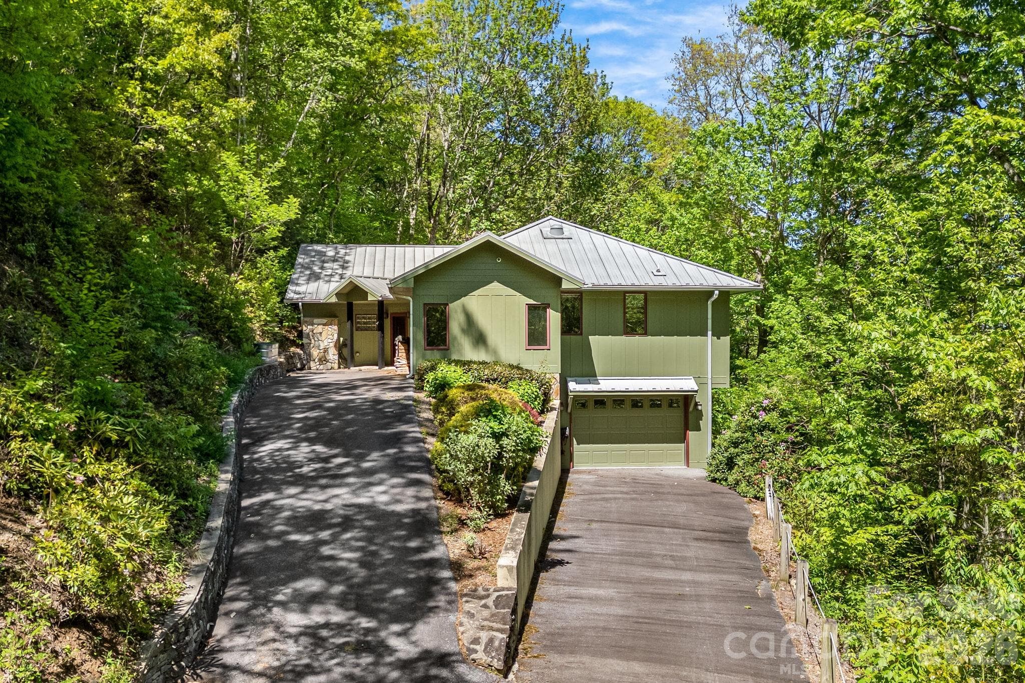 Single Family Residence at Waynesville, photo 2 of 38