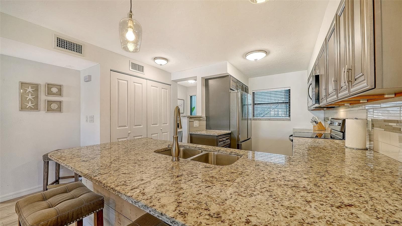 Condominium at 1249 DOCKSIDE PL #110, SARASOTA, photo 16 of 41