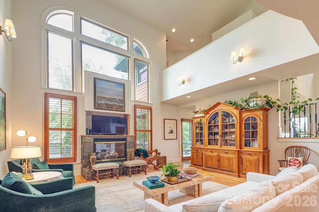 Single Family Residence at Weaverville, photo 2 of 37
