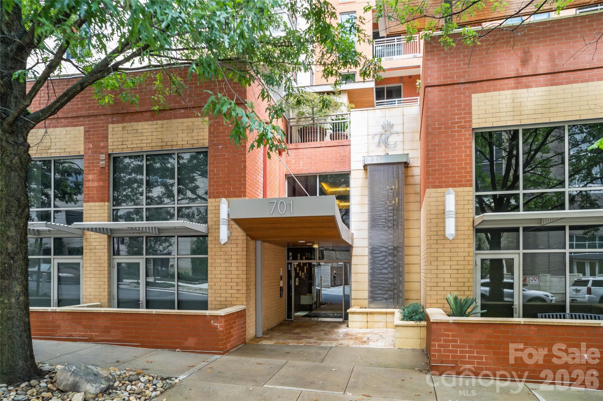 Condominium at Charlotte, photo 4 of 36
