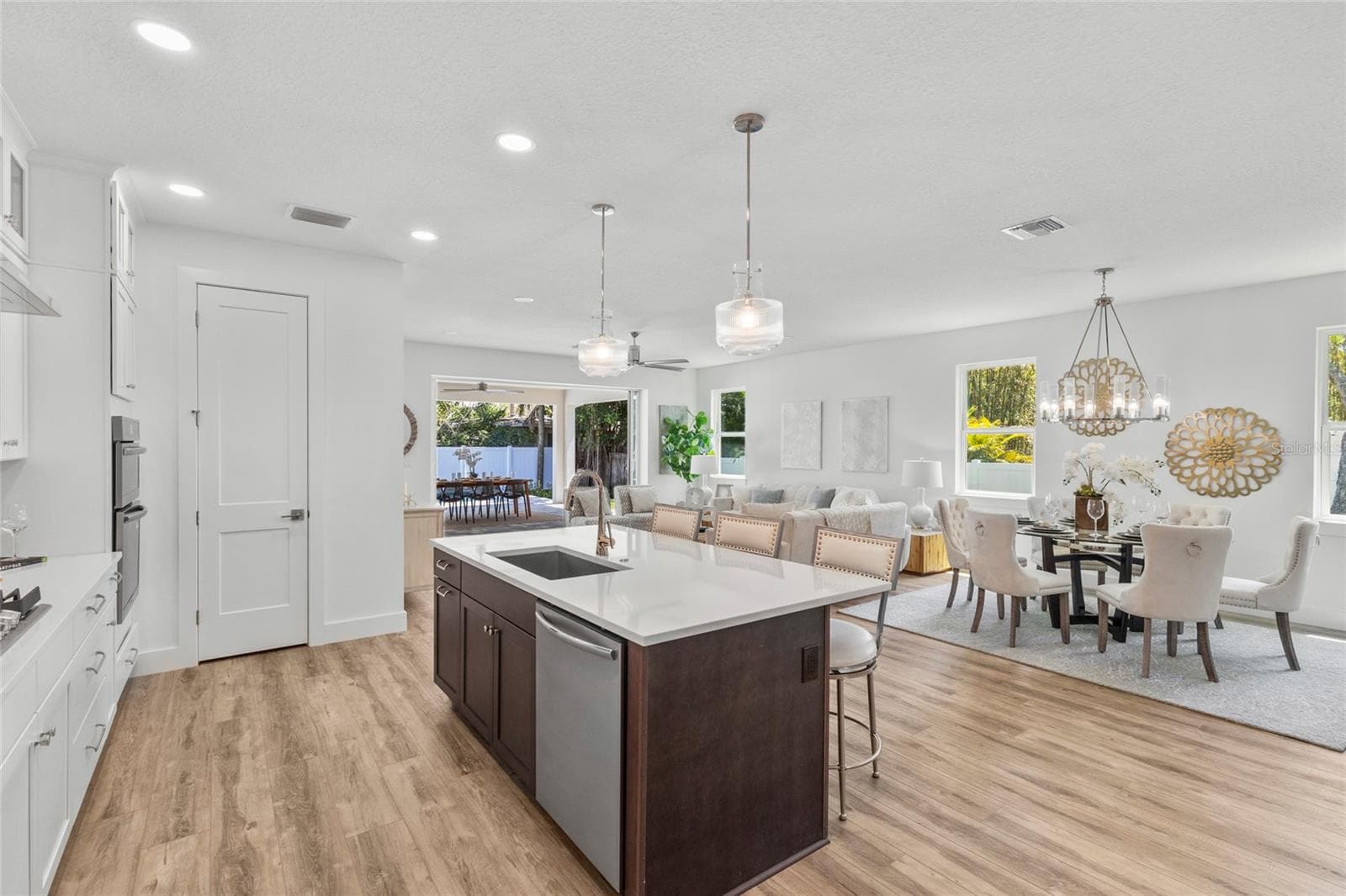 Single Family Residence at 217 S SHADE AVE, SARASOTA, photo 12 of 61