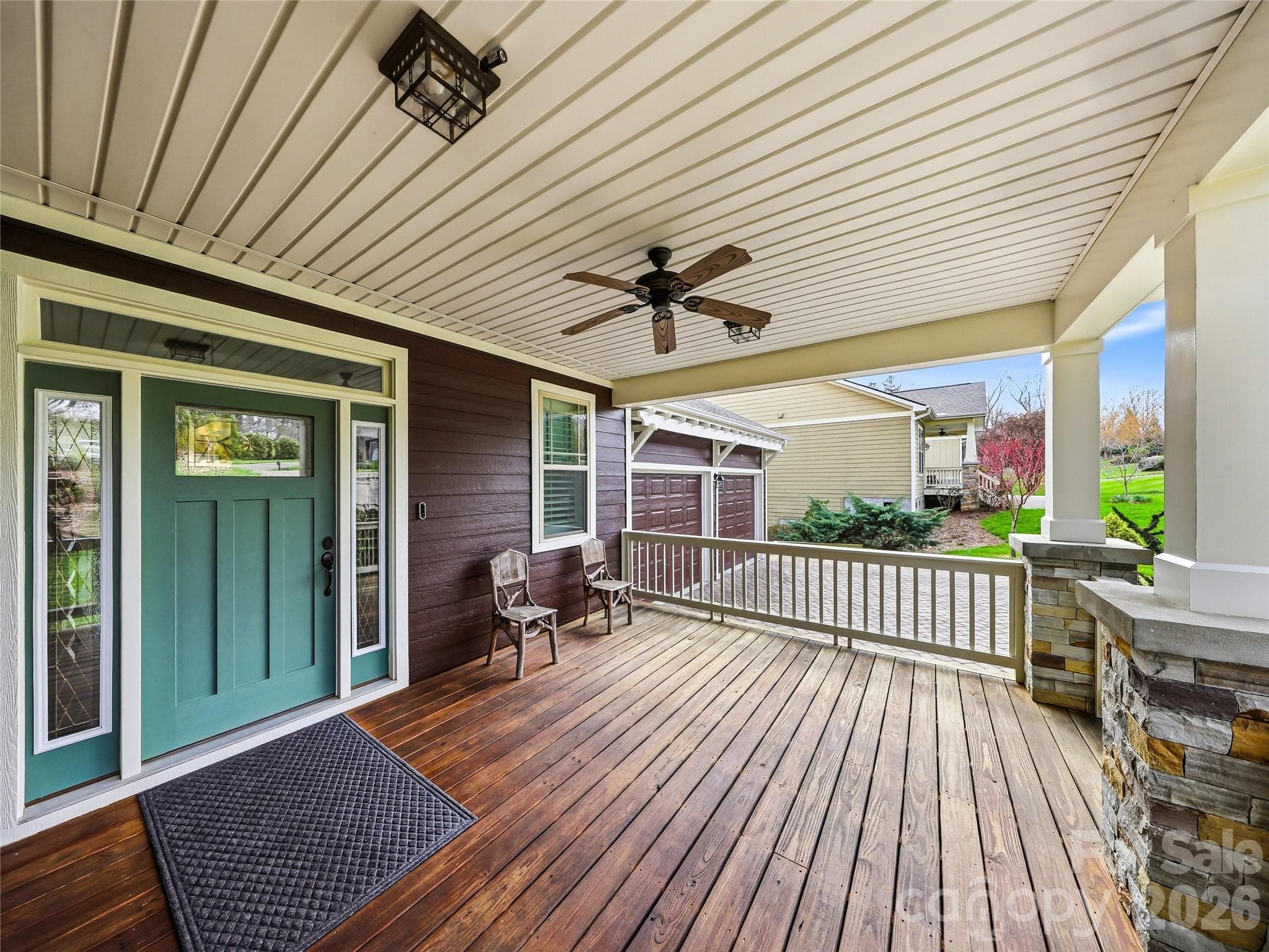 Large covered front porch - 324 Fennel Dun Circle, Biltmore Lake