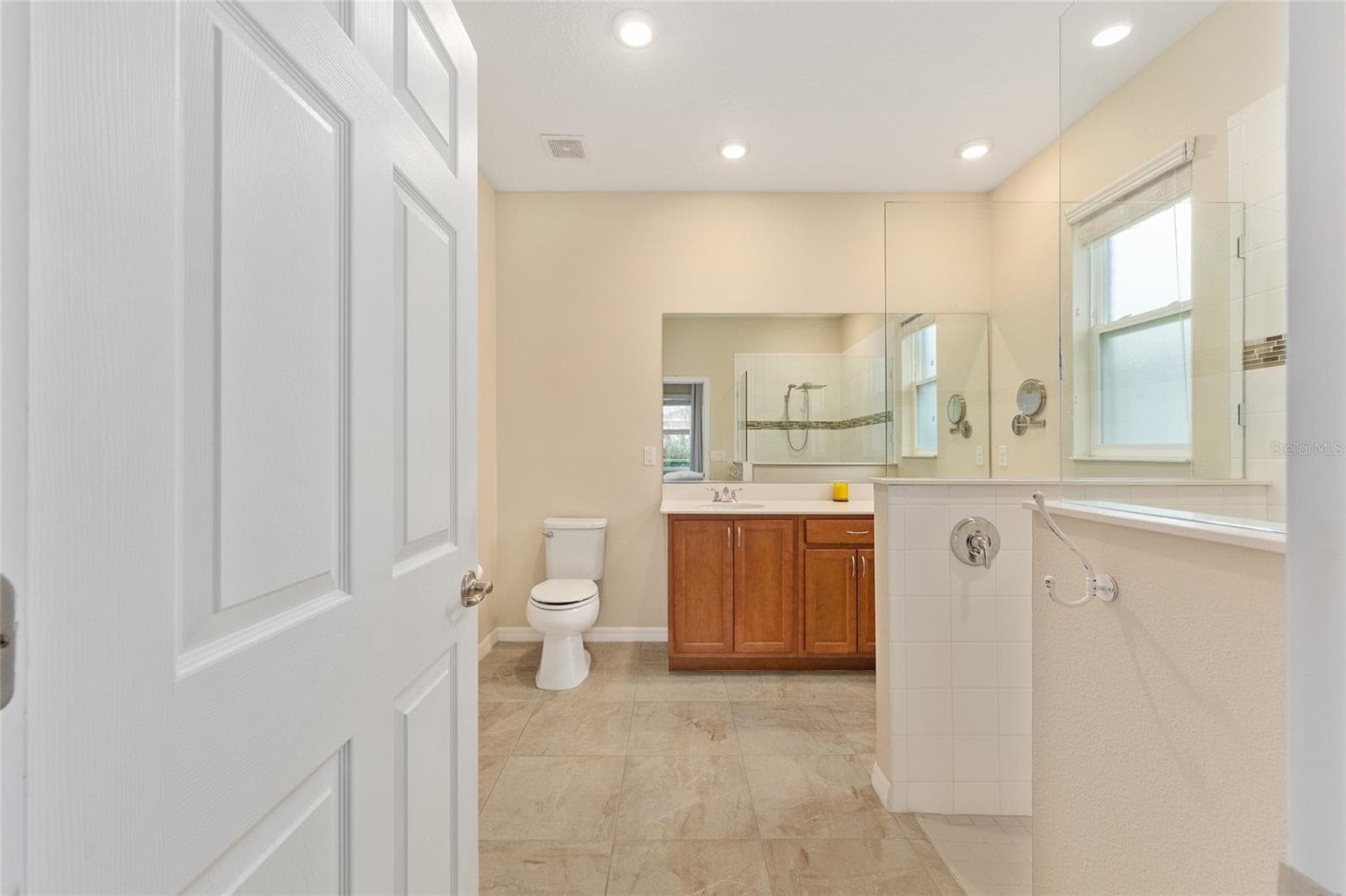 Primary bathroom - 8566 SW 79TH AVE, OCALA