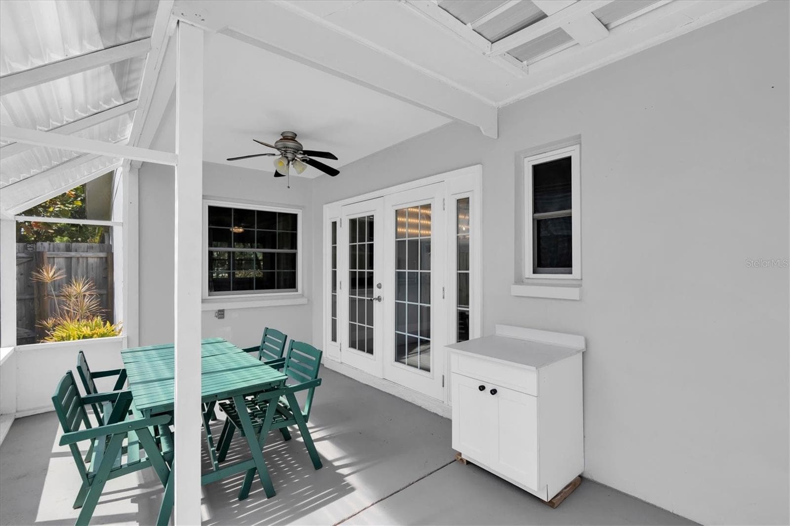 Screened in patio - 5619 DENVER ST NE, ST PETERSBURG