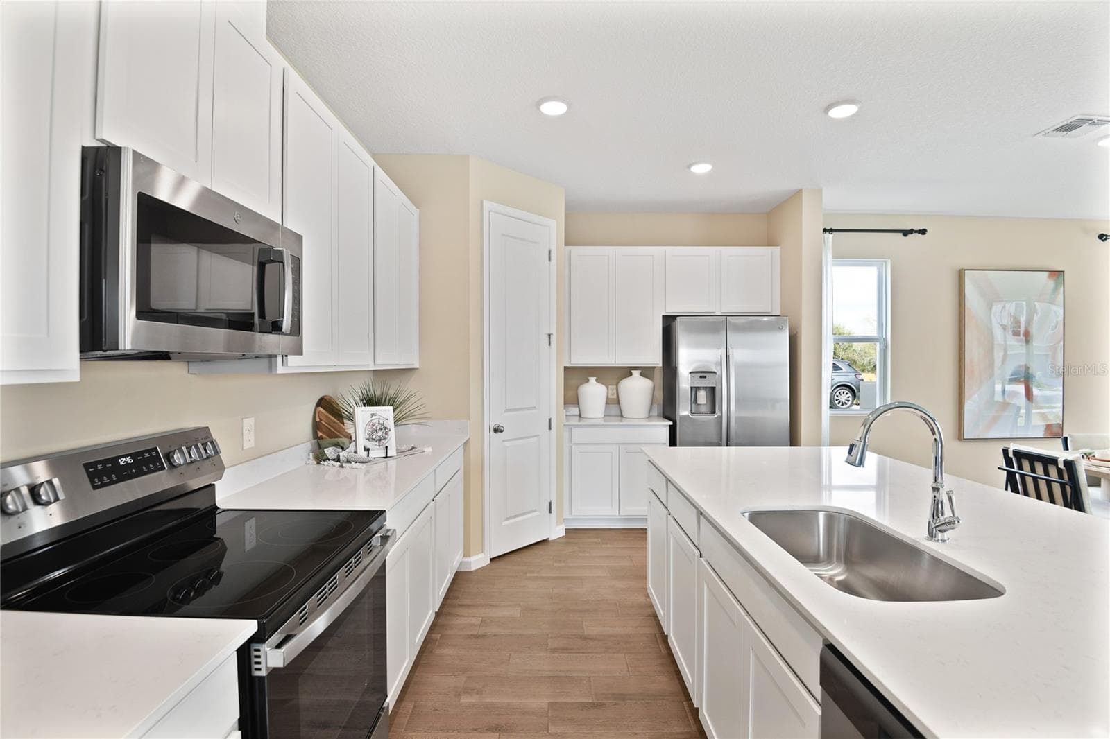 Single Family Residence at 2910 27TH AVE E, PALMETTO, photo 6 of 19