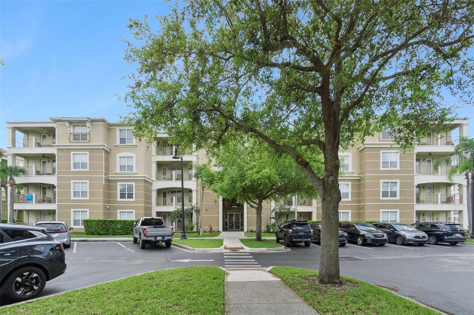 Condominium at 4816 CAYVIEW AVE #201, ORLANDO, photo 2 of 52