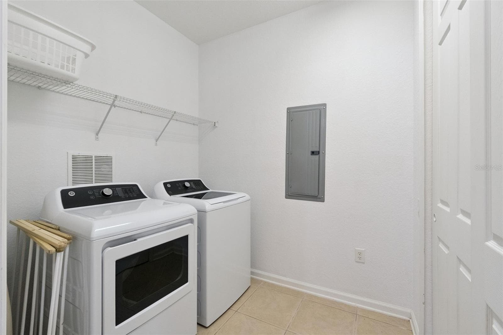 Condominium at 4816 CAYVIEW AVE #201, ORLANDO, photo 25 of 52