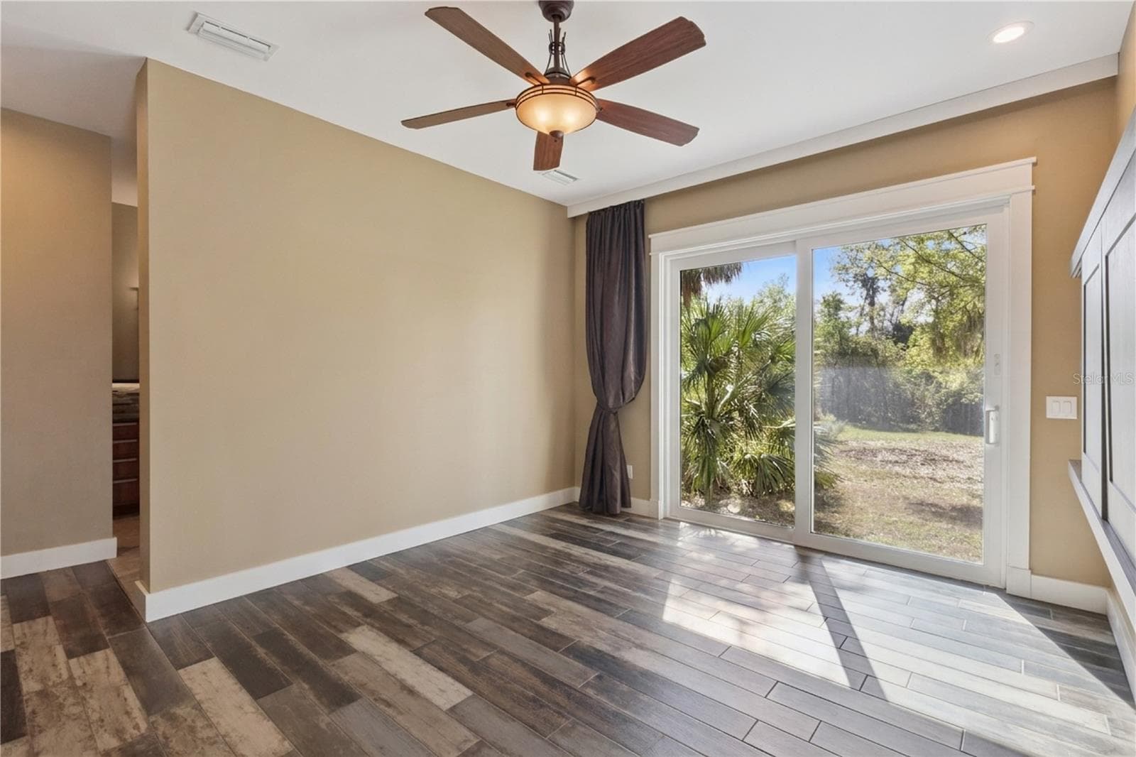 Master Bedroom on main floor - 15503 TROTTING HORSE LN, TAVARES
