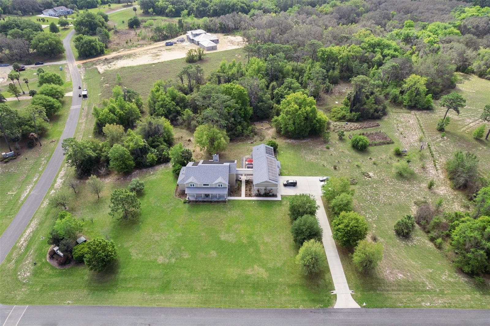 4.13 Acres Custom Estate - 15503 TROTTING HORSE LN, TAVARES