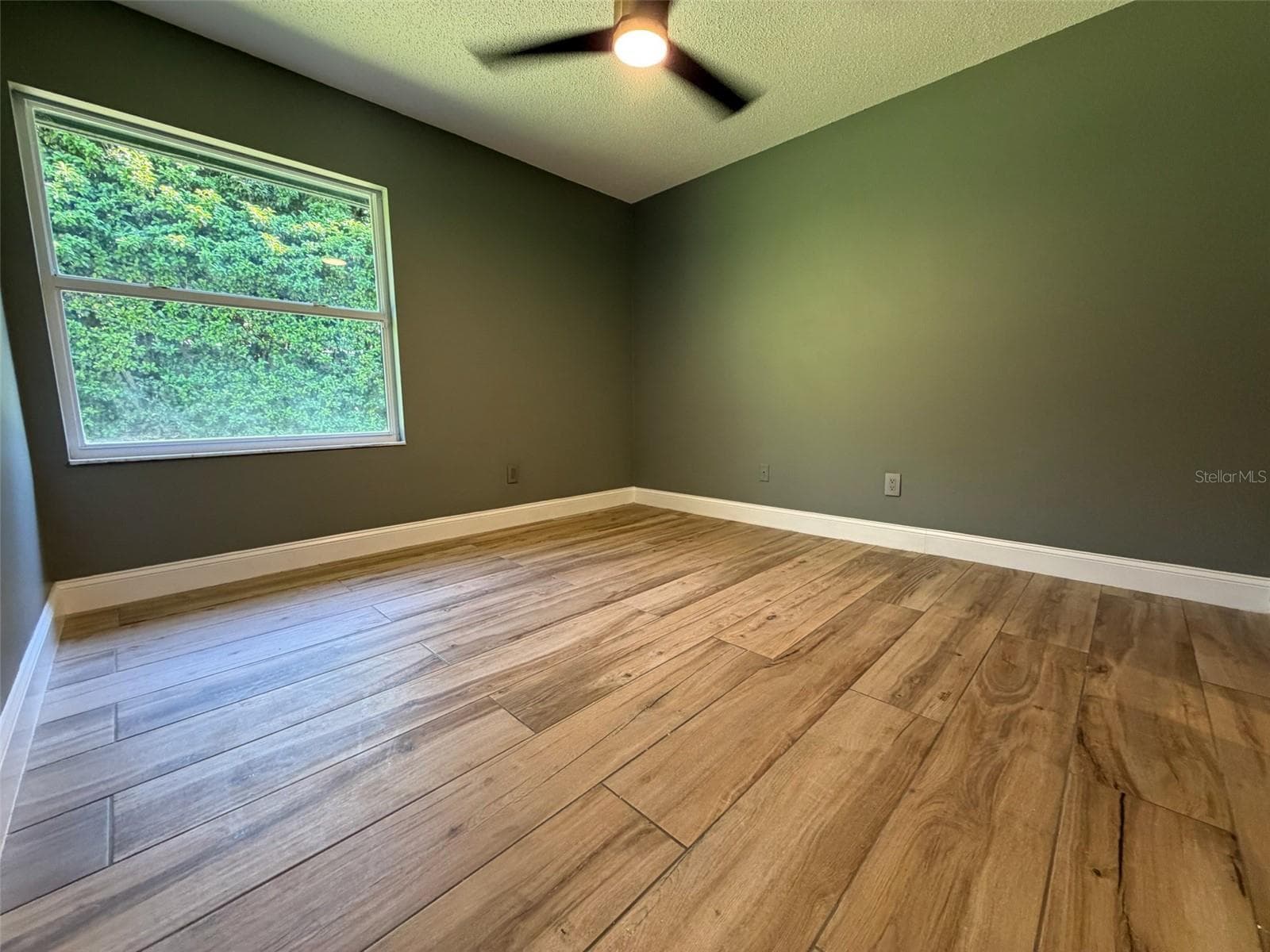 BEDROOM 2: GARDEN VIEW - 9115 BAY SIDE CT, ORLANDO