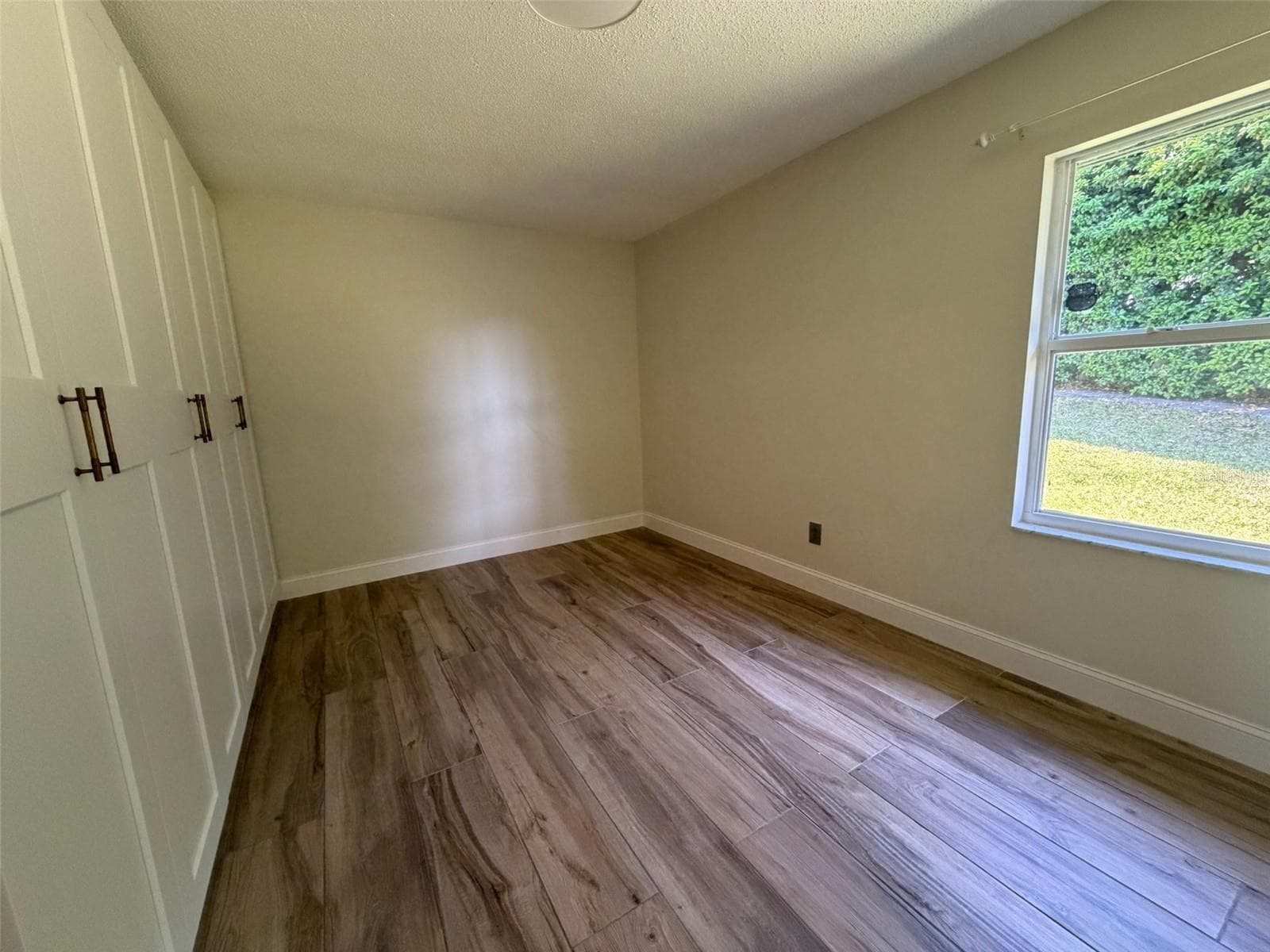 BEDROOM 4: GARDEN VIEW - 9115 BAY SIDE CT, ORLANDO