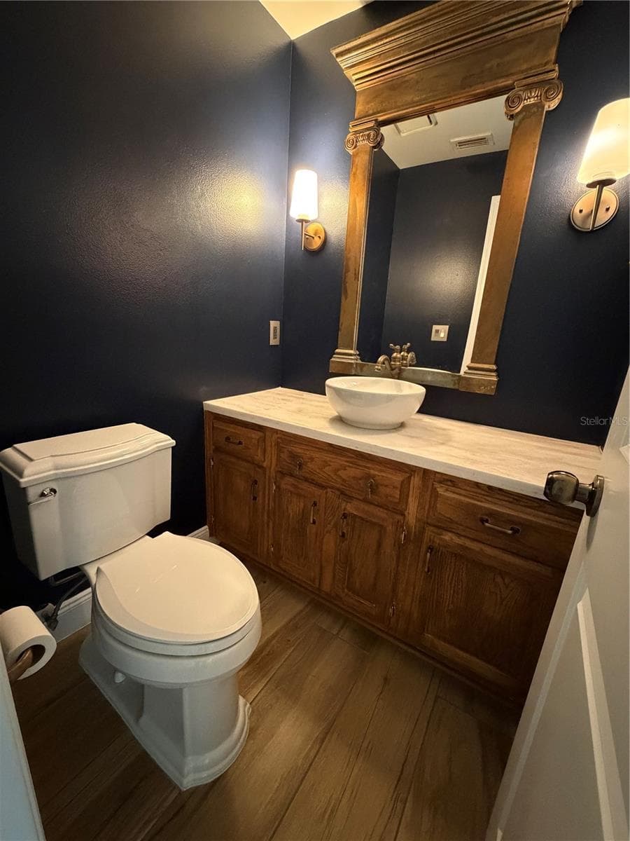 3RD BATHROOM (1/5) - 9115 BAY SIDE CT, ORLANDO