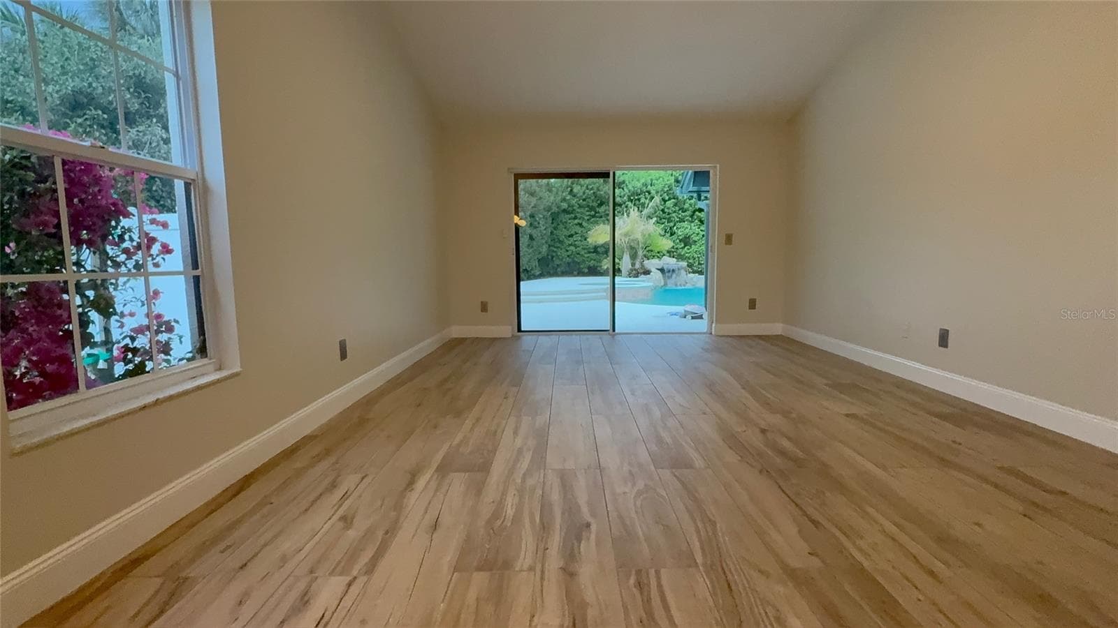 MASTER BEDROOM - 9115 BAY SIDE CT, ORLANDO