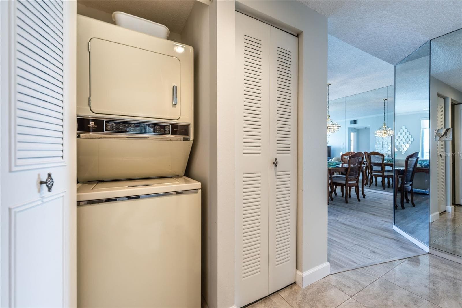 Interior Laundry - 7979 SAILBOAT KEY BLVD S #205, SOUTH PASADENA