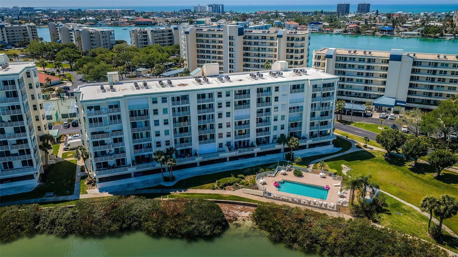 Sunrise - Bldg 7979 - with Nearby Pool - 7979 SAILBOAT KEY BLVD S #205, SOUTH PASADENA