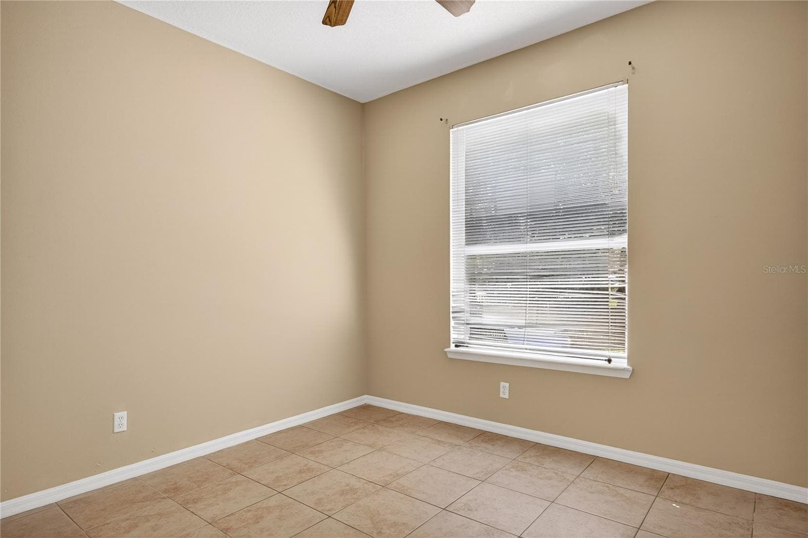 BEDROOM 2 - 28931 BEAUCLAIRE DR, TAVARES