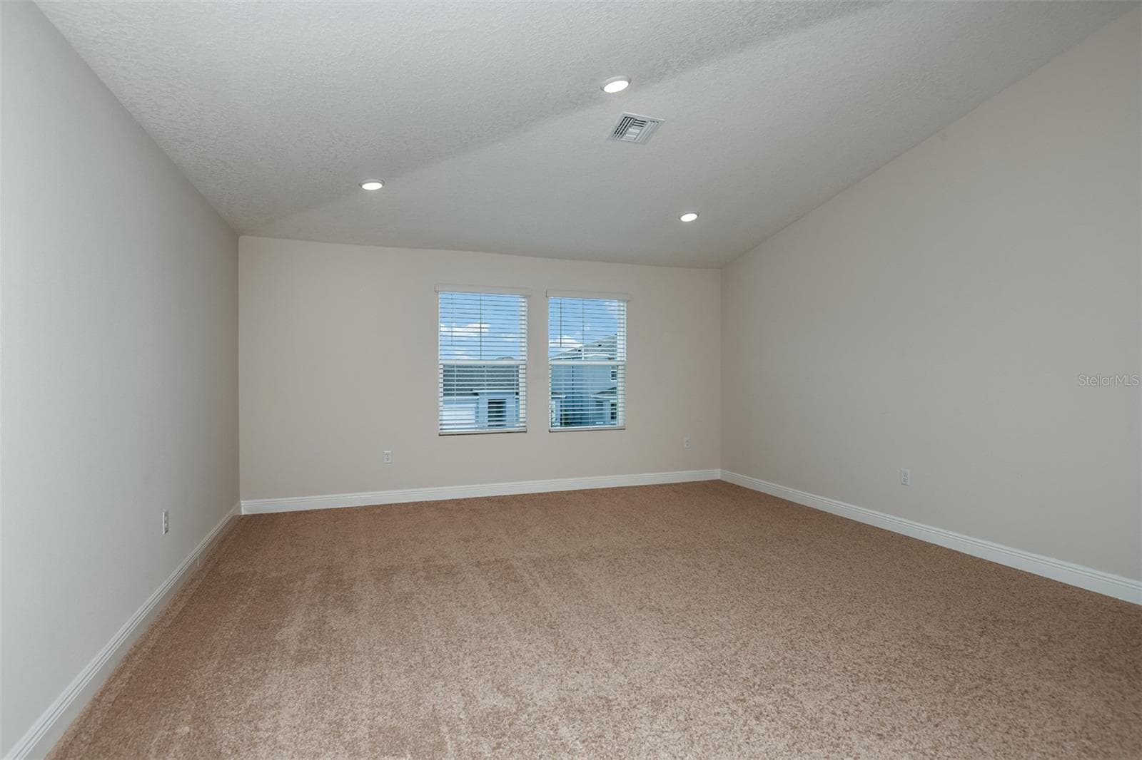 Single Family Residence at 31717 BIENVILLE LN, WESLEY CHAPEL, photo 19 of 31