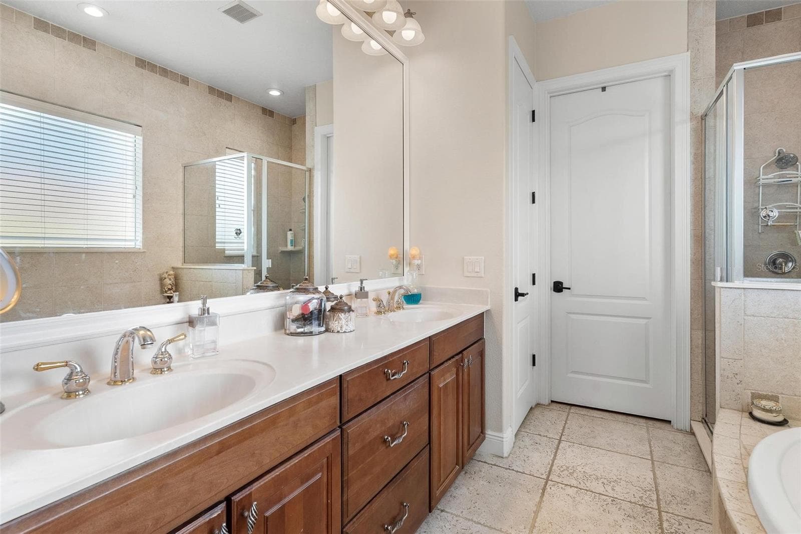 DOUBLE SINKS - 3001 ISOLA BELLA BLVD, MOUNT DORA
