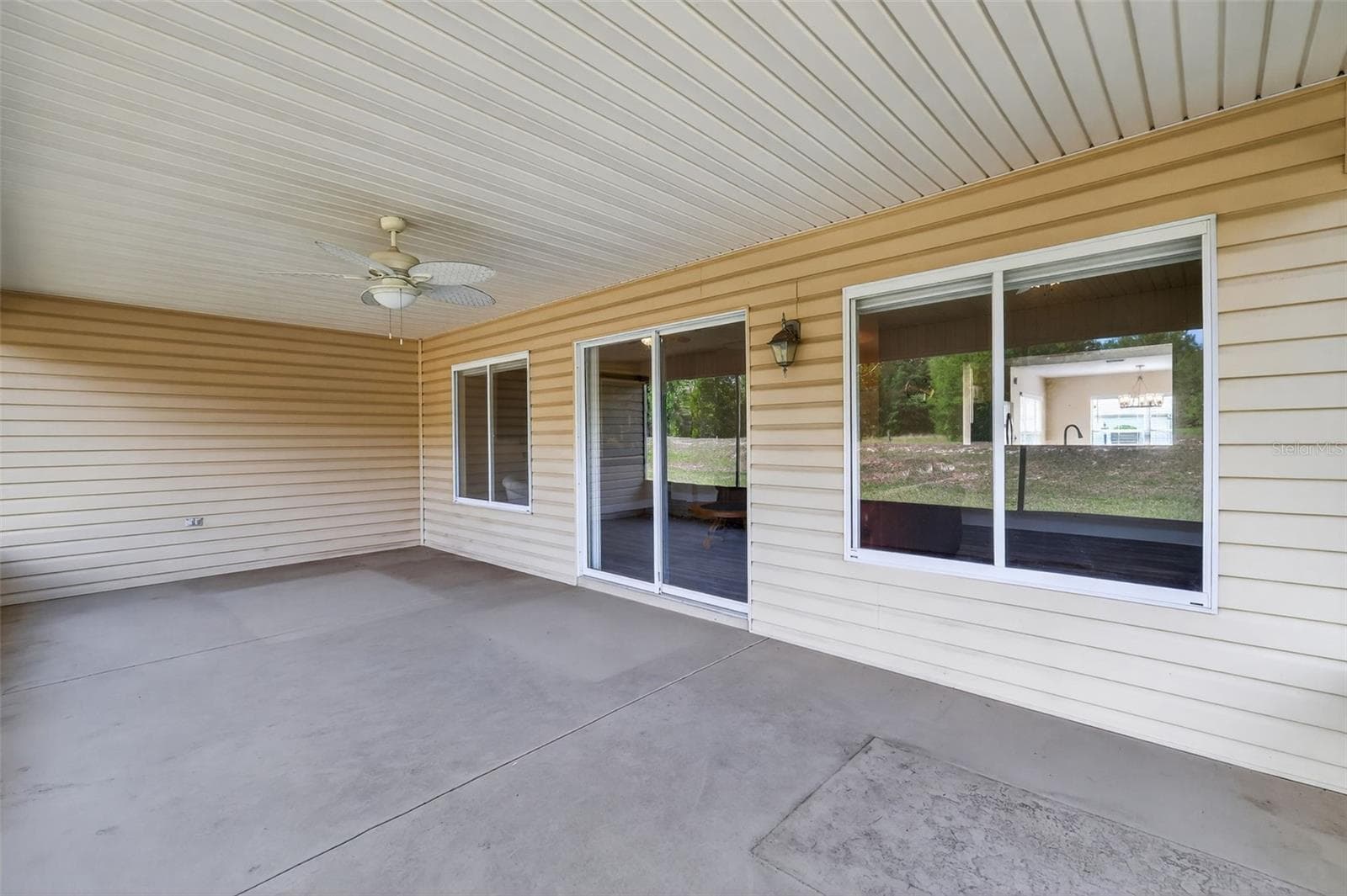 Spacious Lanai - 13811 SE 85TH CIR, SUMMERFIELD