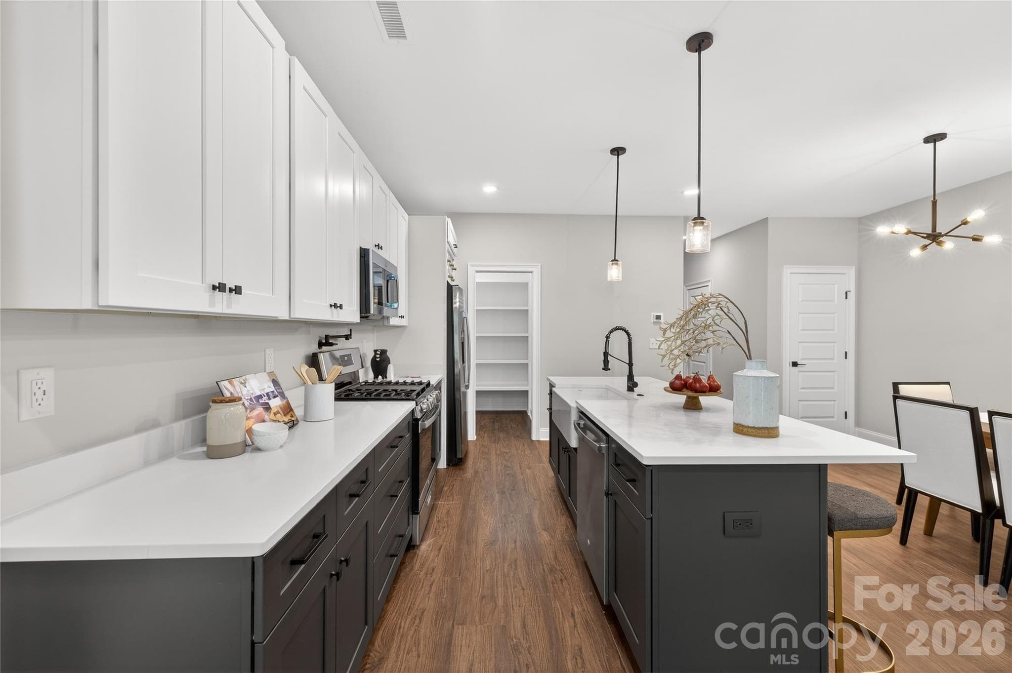Townhouse at Charlotte, photo 2 of 32