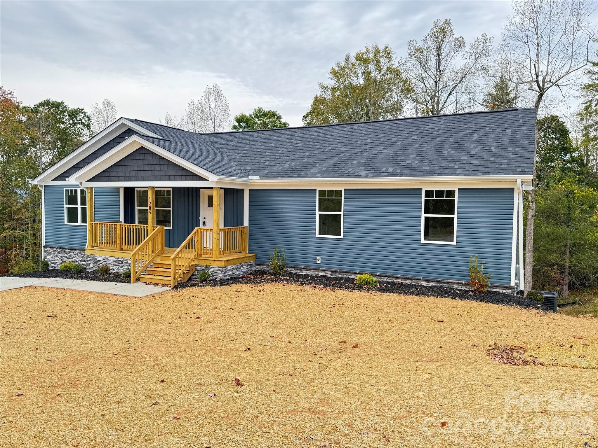 Single Family Residence at 1205 Summerhill Street SW, Lenoir, photo 2 of 29