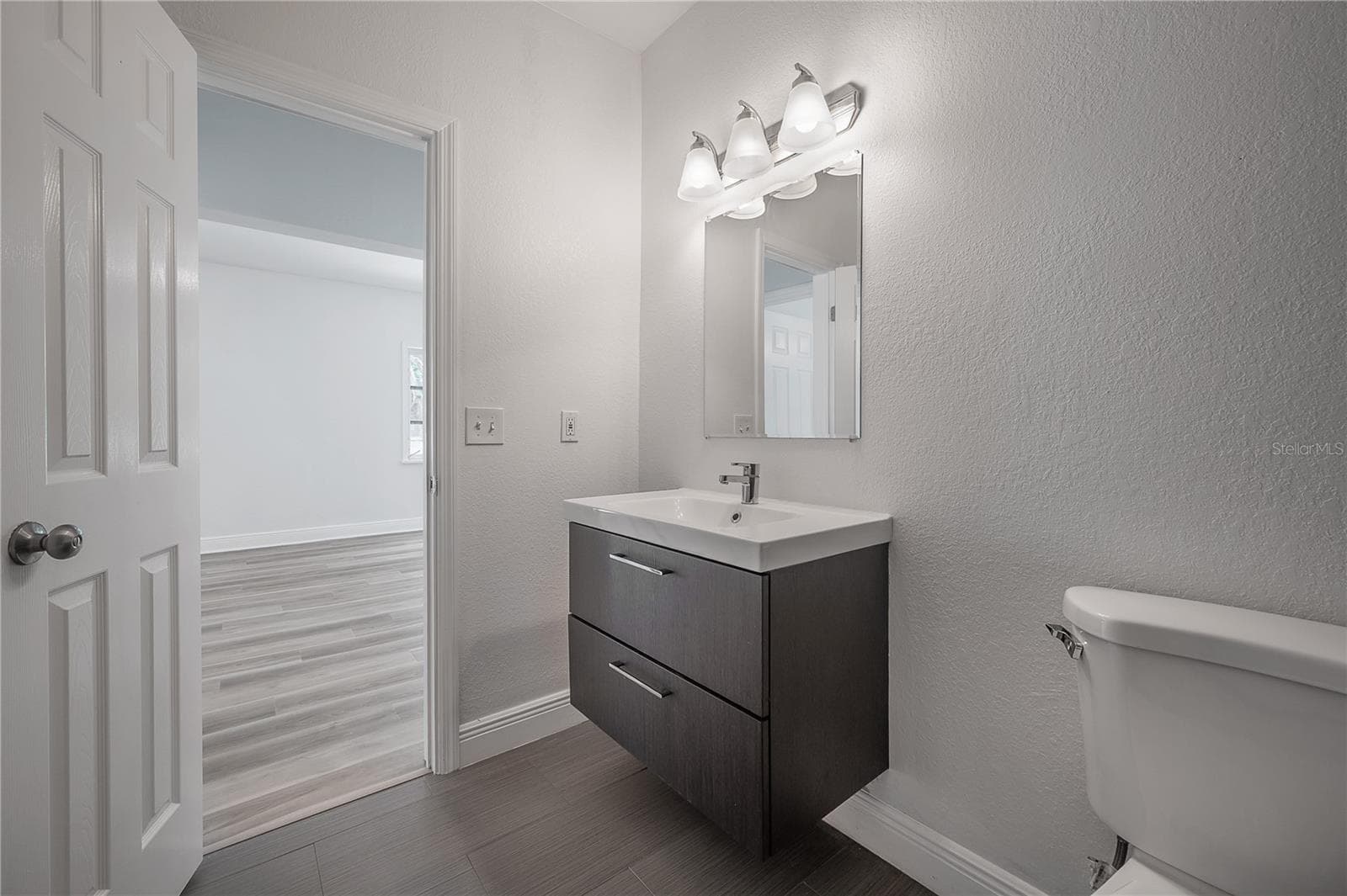 Single Family Residence at 4206 N DOWNING AVE, TAMPA, photo 12 of 41