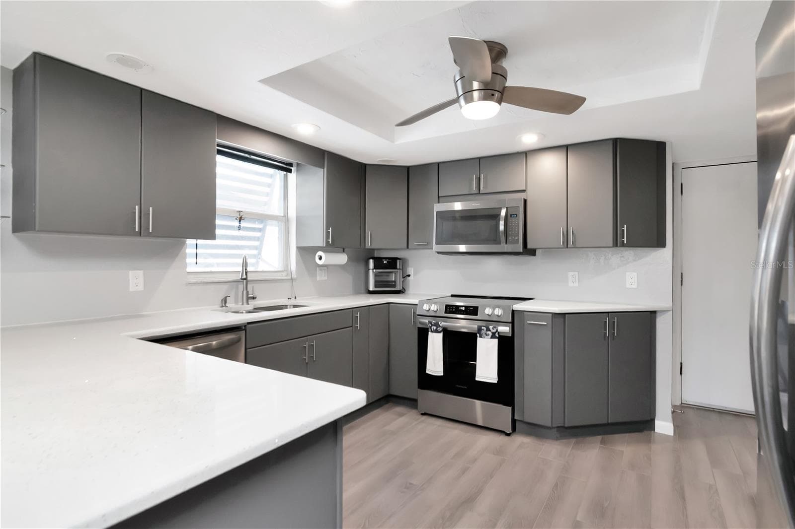 Stainless Steel Appliances New Cabinets - 13615 STACEY DR, HUDSON