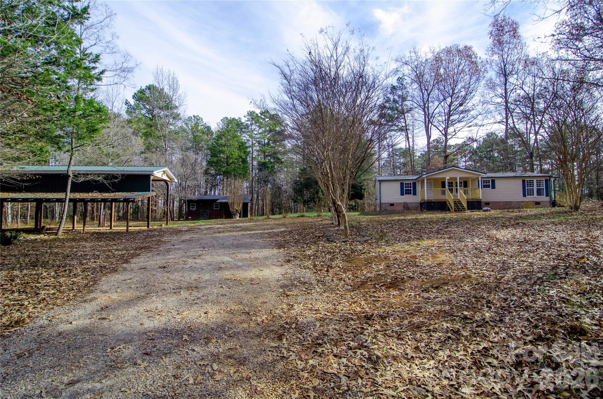 Single Family Residence at 1415 Smith Woods Lane, Hickory Grove, photo 3 of 16