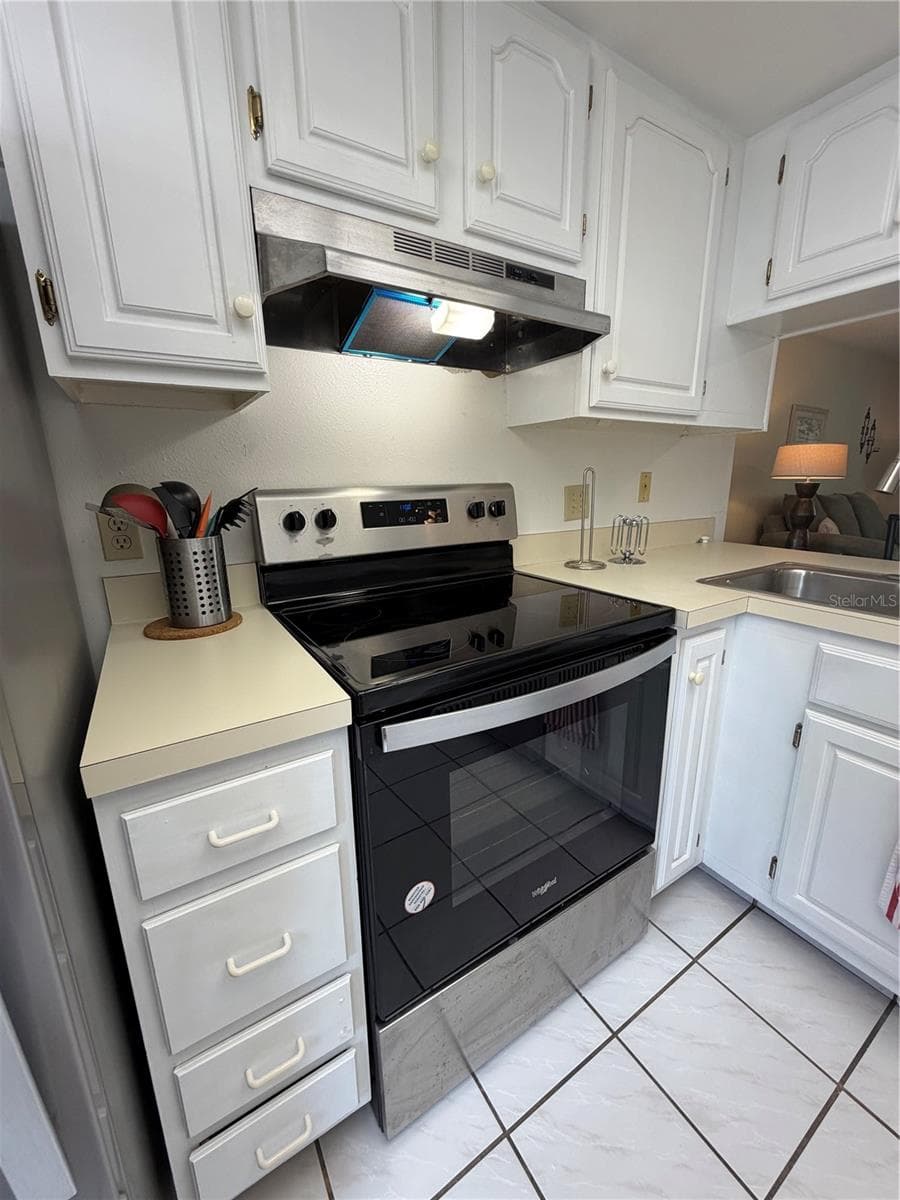 Condominium at 204 WINDWARD PL #36, OLDSMAR, photo 2 of 38