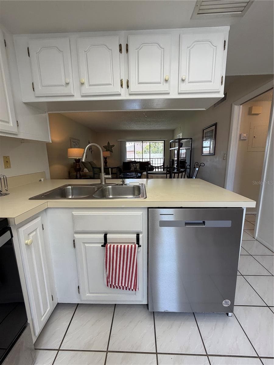 Condominium at 204 WINDWARD PL #36, OLDSMAR, photo 14 of 38