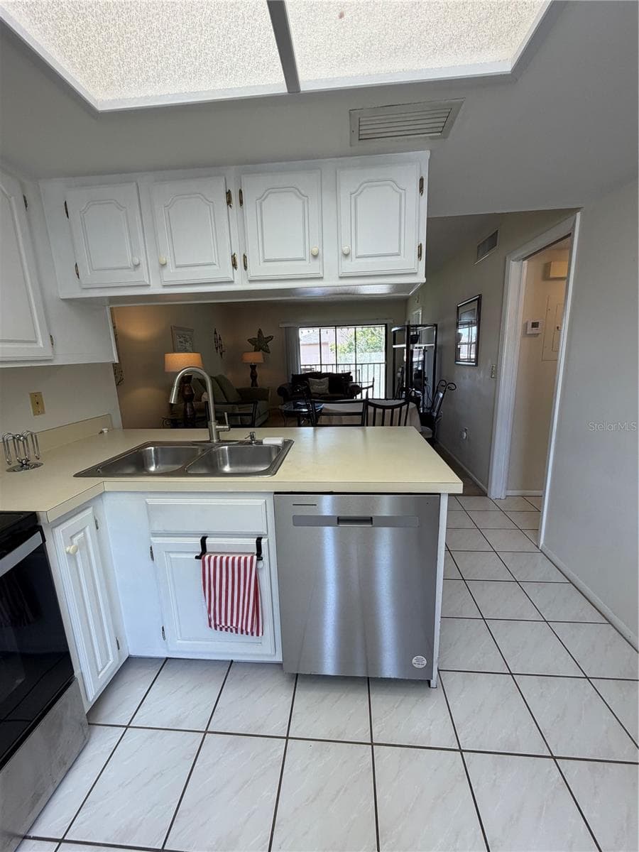 Condominium at 204 WINDWARD PL #36, OLDSMAR, photo 15 of 38