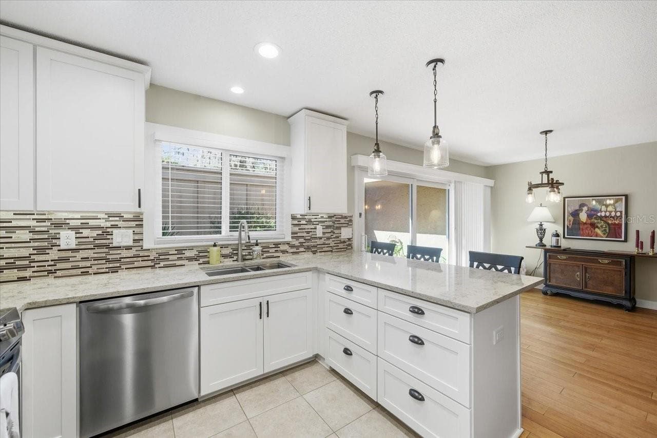 Condominium at 10603 CARROLLBROOK WAY #10603, TAMPA, photo 5 of 38