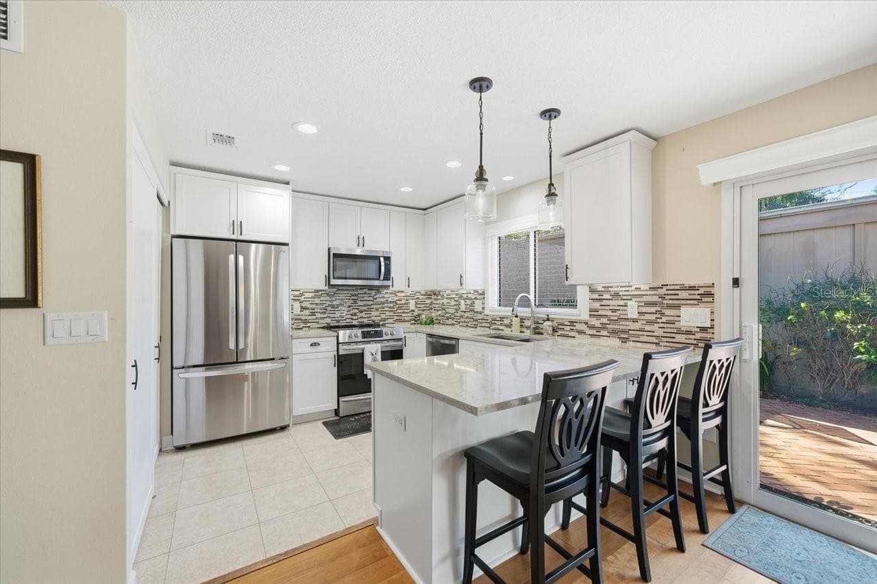 Condominium at 10603 CARROLLBROOK WAY #10603, TAMPA, photo 7 of 38