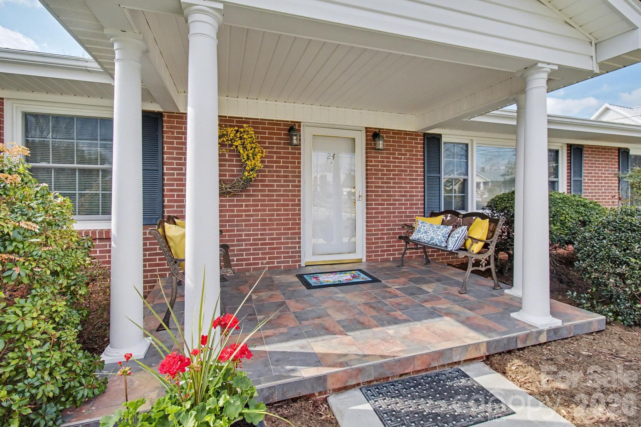 Single Family Residence at Weaverville, photo 4 of 40
