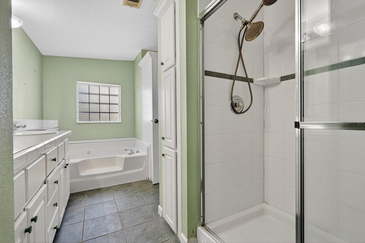 Manufactured Home at 332 MARSH LANDING LOOP, OAK HILL, photo 14 of 47