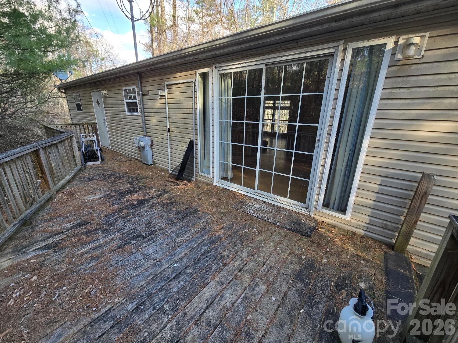 Single Family Residence at 6 Woodland Street, Spruce Pine, photo 2 of 12