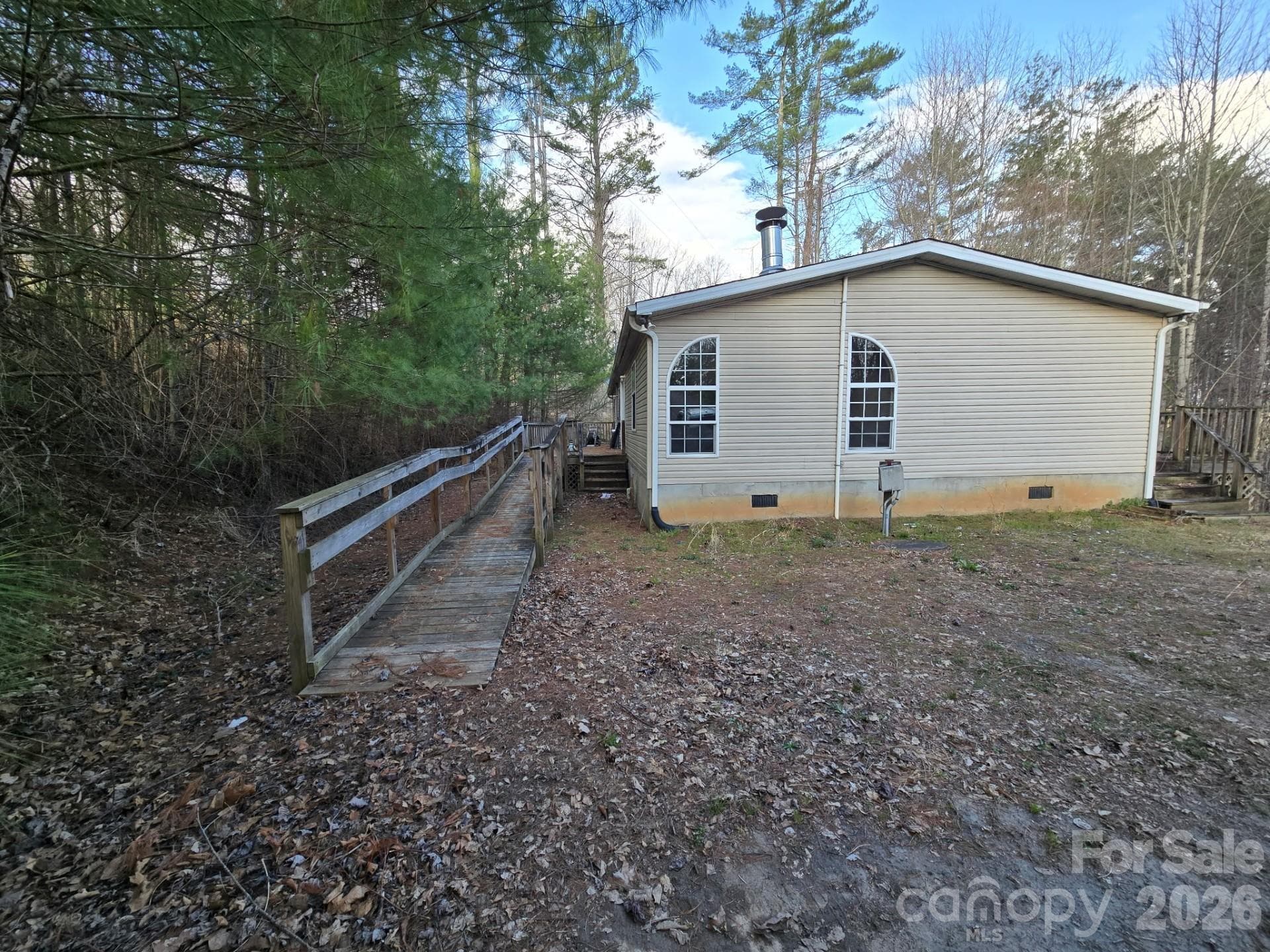 Single Family Residence at 6 Woodland Street, Spruce Pine, photo 3 of 12