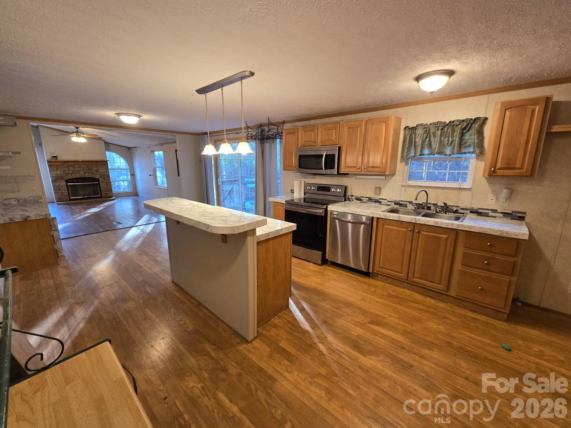Single Family Residence at 6 Woodland Street, Spruce Pine, photo 4 of 12