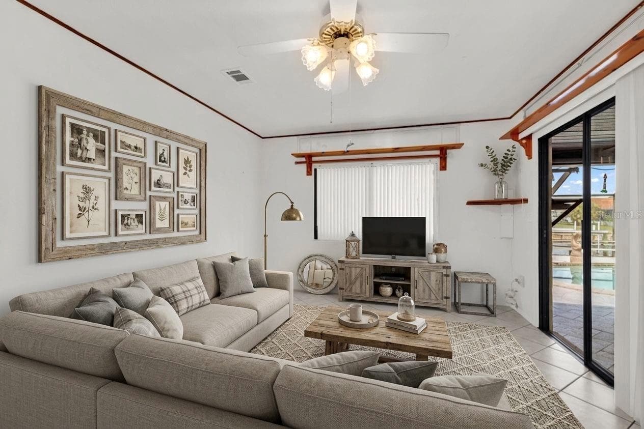 Living room - 238 FRY TER SE, PORT CHARLOTTE