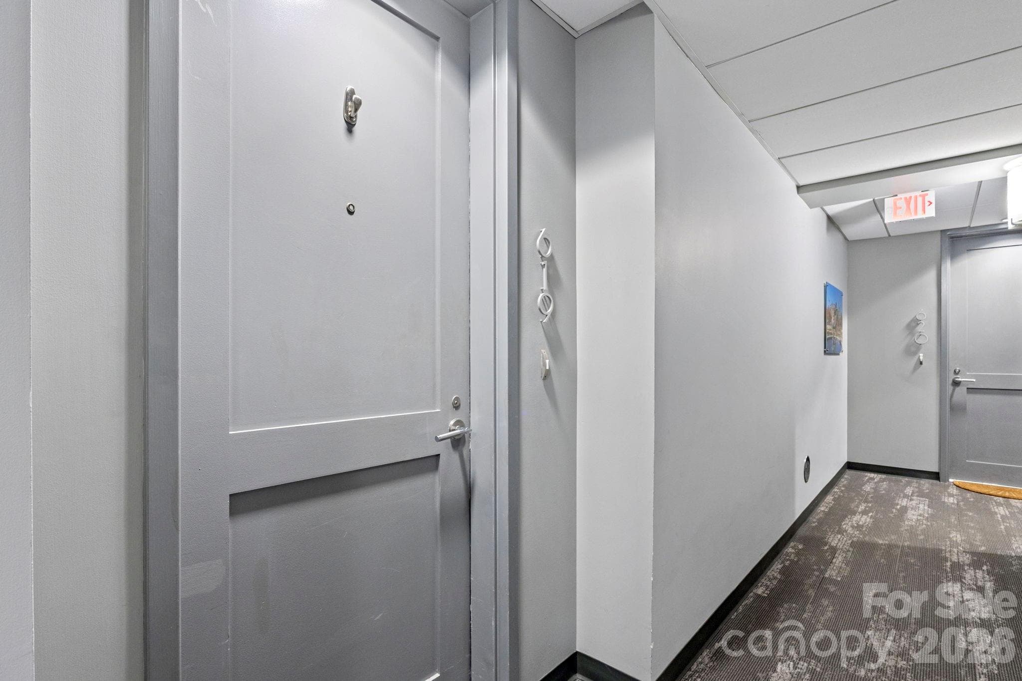 Entrance from hallway - Charlotte